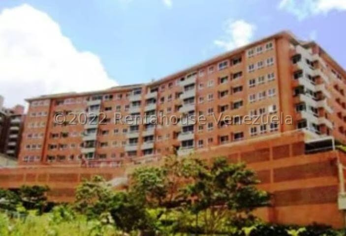 APARTAMENTO EN VENTA – YENNIEF ROJAS