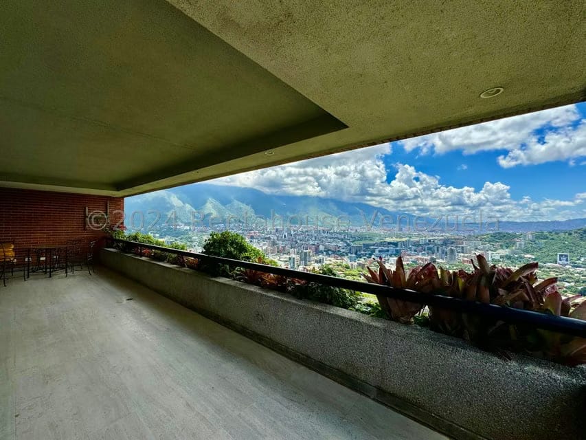 Apartamento (Penthouse) en Venta en Colinas de Bello Monte, Distrito Metropolitano - 2
