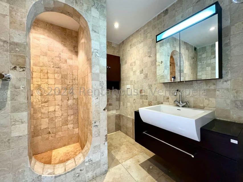 Apartamento (Penthouse) en Venta en Colinas de Bello Monte, Distrito Metropolitano - 35