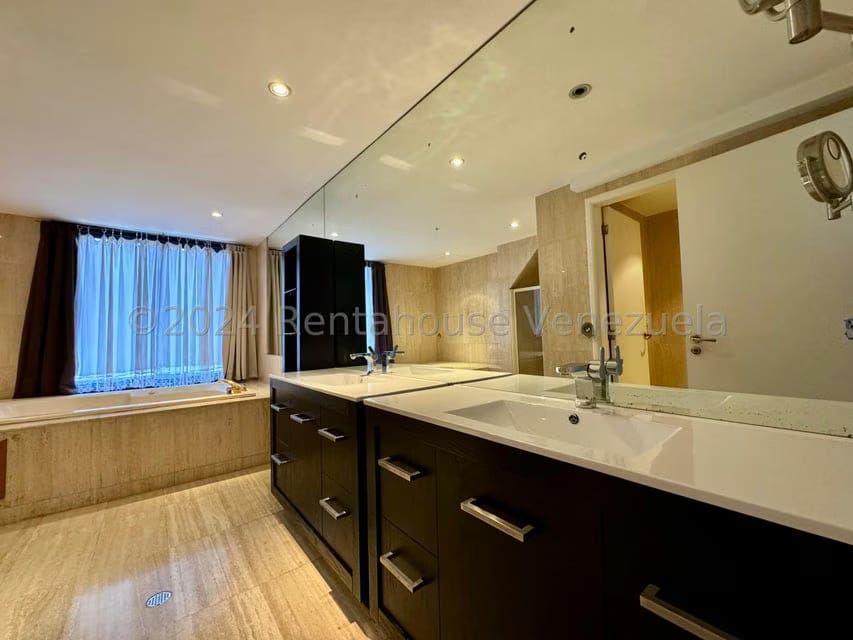 Apartamento (Penthouse) en Venta en Colinas de Bello Monte, Distrito Metropolitano - 41