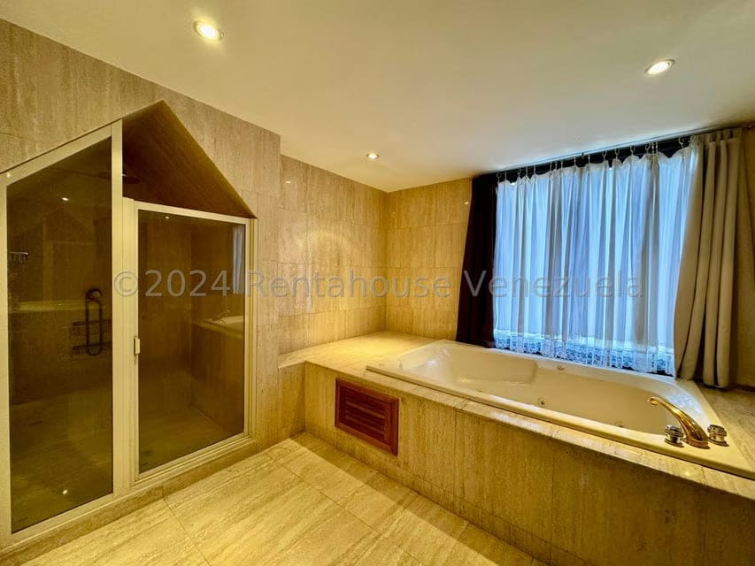 Apartamento (Penthouse) en Venta en Colinas de Bello Monte, Distrito Metropolitano - 43