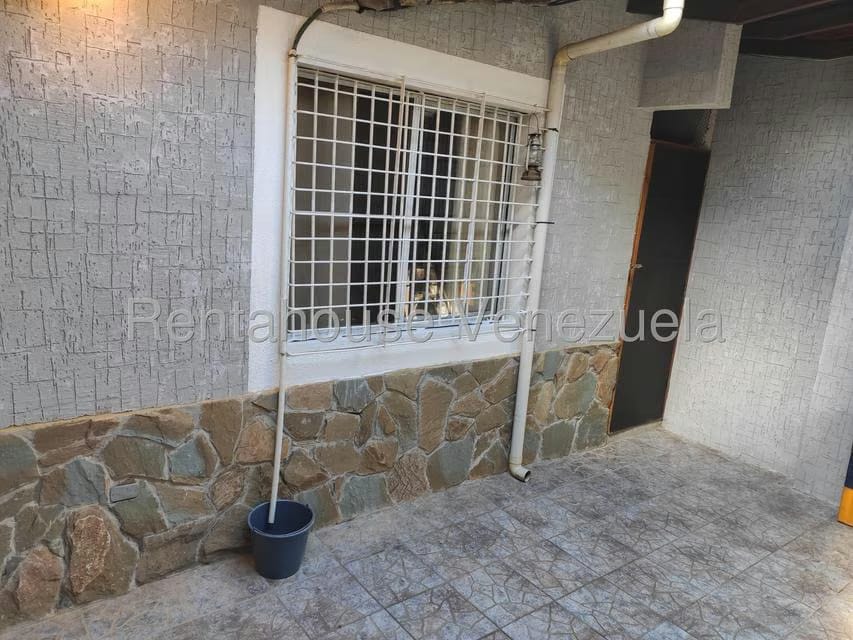 Casa (1 Nivel) en Venta en Vista Linda, Miranda - 18