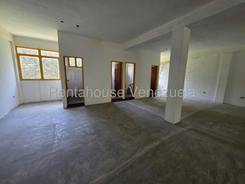 Comercial (Local Comercial) en Alquiler en El Junquito, Distrito Metropolitano - 10