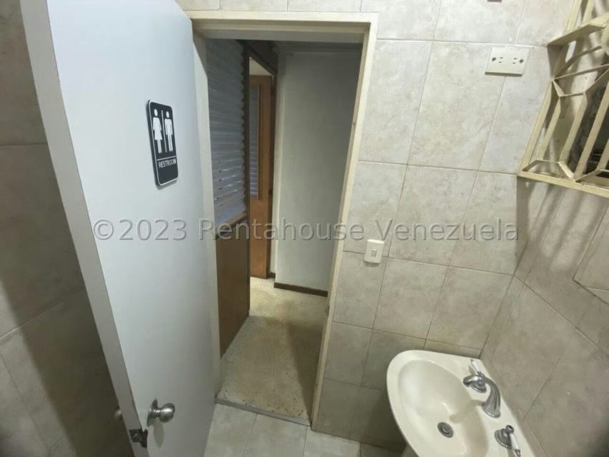 Comercial (Local Comercial) en Venta en La Candelaria, Distrito Metropolitano - 16
