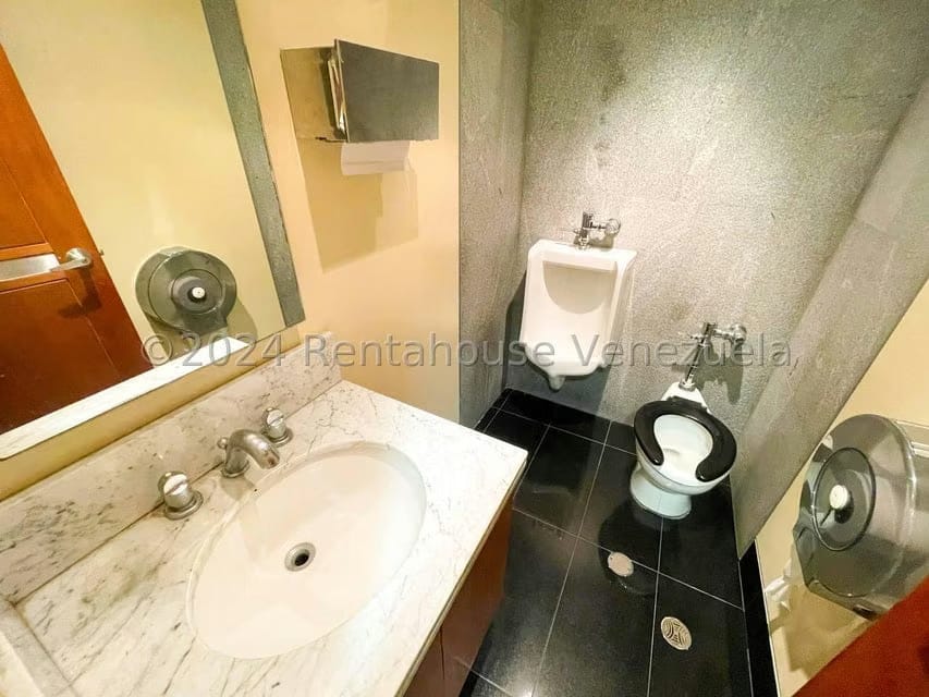 Comercial (Oficina) en Venta en La Trinidad, Distrito Metropolitano - 41