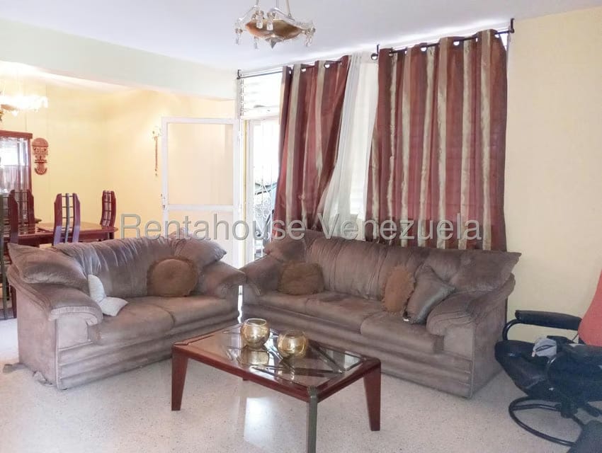 Casa (Duplex) en Venta en Palo Verde, Distrito Metropolitano - 2
