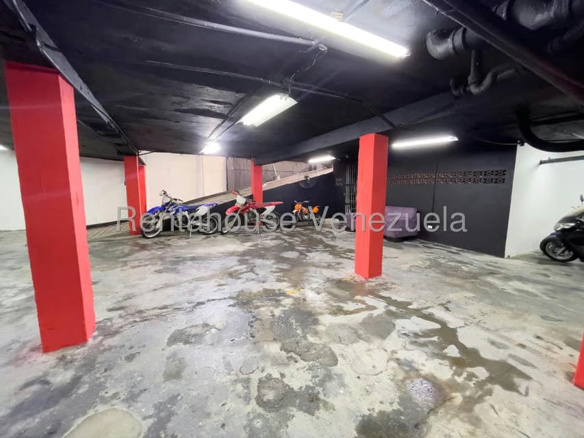 Comercial (Estacionamiento) en Venta en El Recreo, Distrito Metropolitano - 2