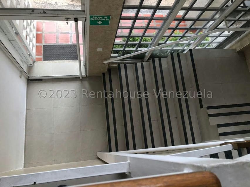 Comercial (Oficina) en Venta en Avenida El Milagro, Zulia - 17