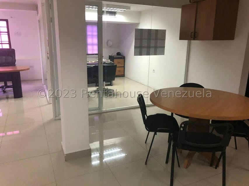 Comercial (Oficina) en Venta en Avenida El Milagro, Zulia - 5