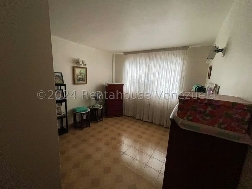 Casa (Multipes Niveles) en Venta en Los Castores, Miranda - 27