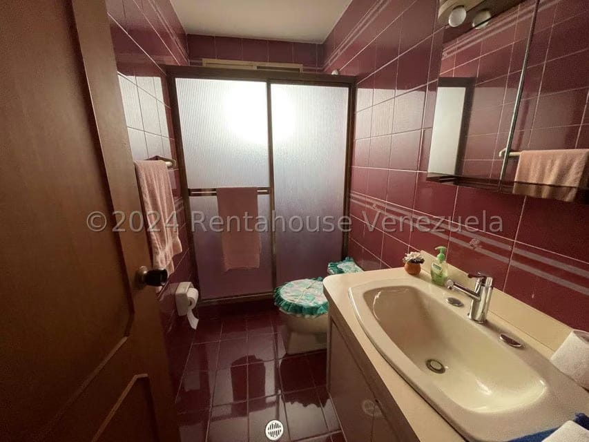 Casa (Multipes Niveles) en Venta en Los Castores, Miranda - 28