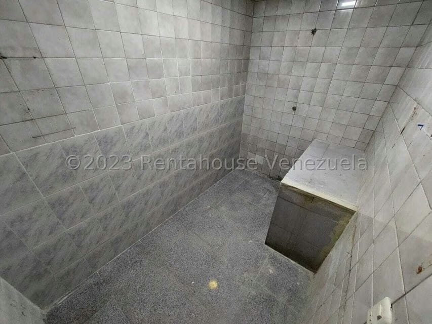 Comercial (Edificio) en Venta en El Junquito, Distrito Metropolitano - 8