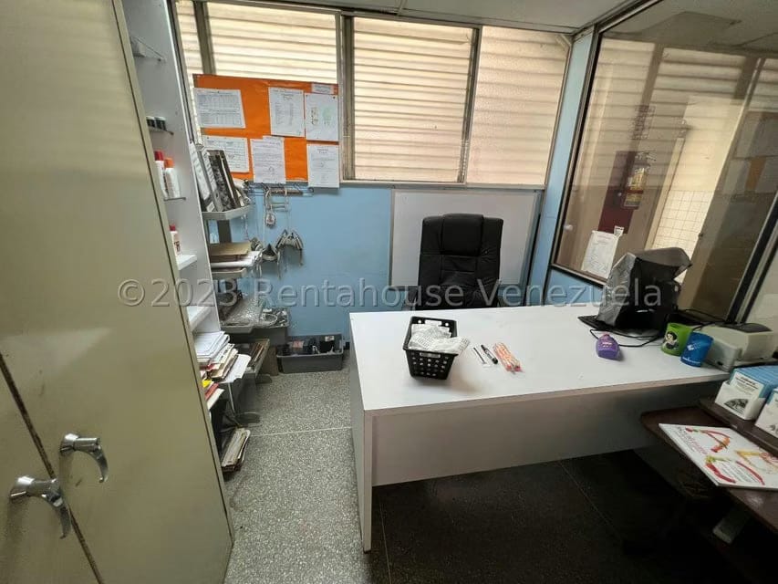 Comercial (Local Comercial) en Venta en La Urbina, Distrito Metropolitano - 17