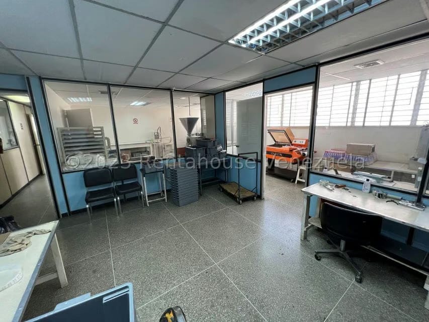 Comercial (Local Comercial) en Venta en La Urbina, Distrito Metropolitano - 20
