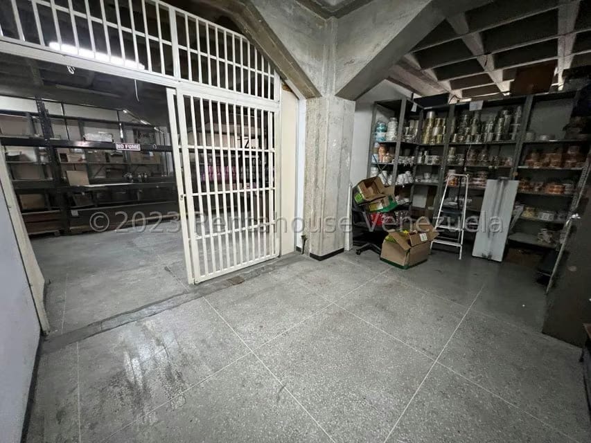 Comercial (Local Comercial) en Venta en La Urbina, Distrito Metropolitano - 28