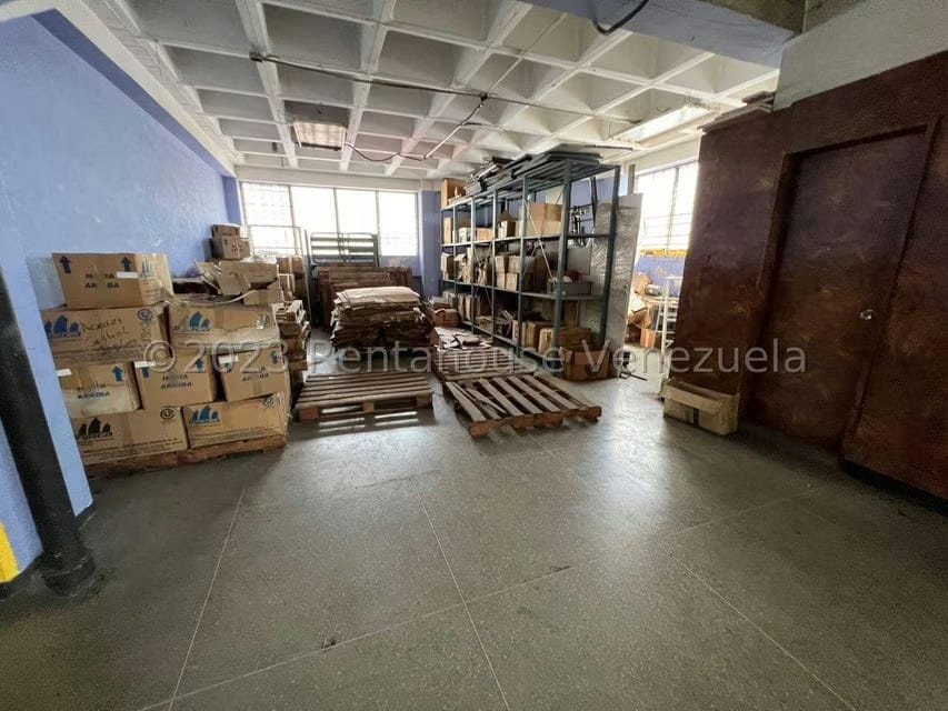 Comercial (Local Comercial) en Venta en La Urbina, Distrito Metropolitano - 34
