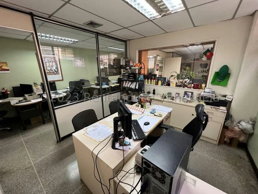Comercial (Local Comercial) en Venta en La Urbina, Distrito Metropolitano - 5