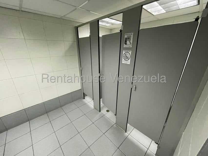 Comercial (Oficina) en Alquiler en Parroquia Catedral, Distrito Metropolitano - 11