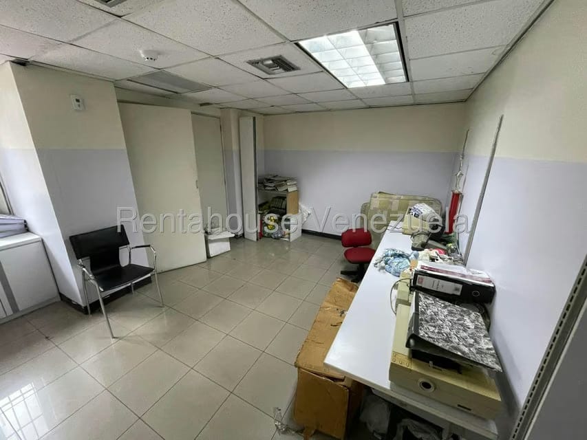 Comercial (Oficina) en Alquiler en Parroquia Catedral, Distrito Metropolitano - 9