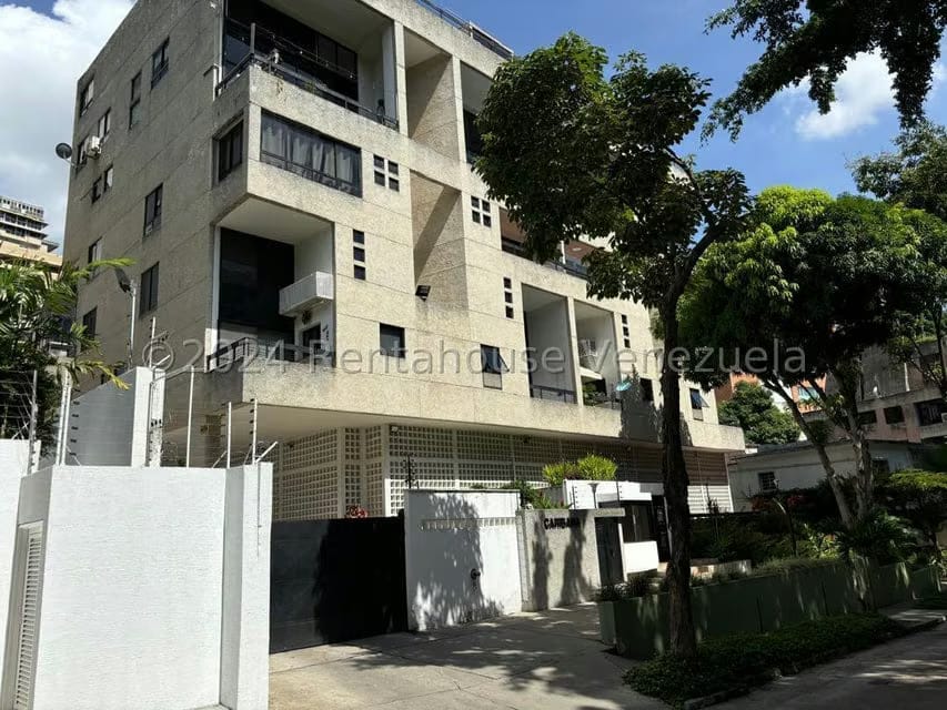 Apartamento (Duplex) en Alquiler en Las Mercedes, Distrito Metropolitano
