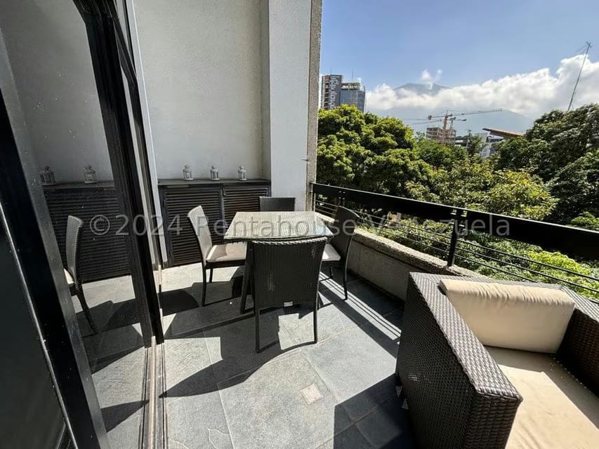 Apartamento (Duplex) en Alquiler en Las Mercedes, Distrito Metropolitano - 7
