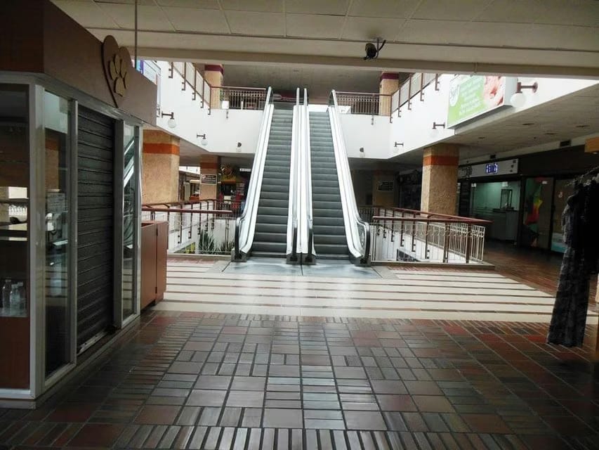 Comercial (Local Comercial) en Venta en Prados del Este, Distrito Metropolitano - 3