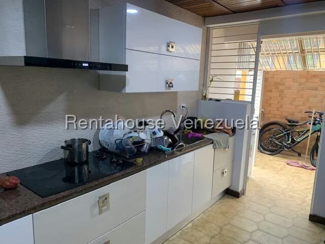 Townhouse (Duplex) en Venta en La Boyera, Distrito Metropolitano - 3
