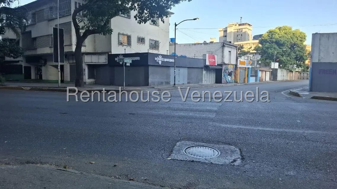 Comercial (Local Comercial) en Alquiler en El Paraiso, Distrito Metropolitano - 13