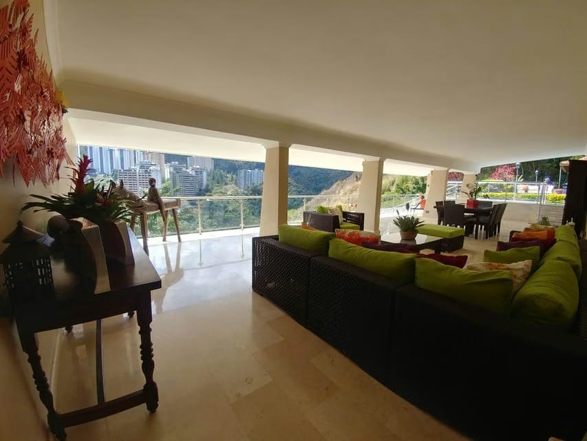 Casa (Multipes Niveles) en Venta en Lomas de Prados del Este, Distrito Metropolitano - 12