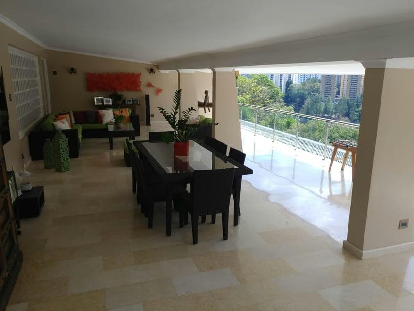 Casa (Multipes Niveles) en Venta en Lomas de Prados del Este, Distrito Metropolitano - 15