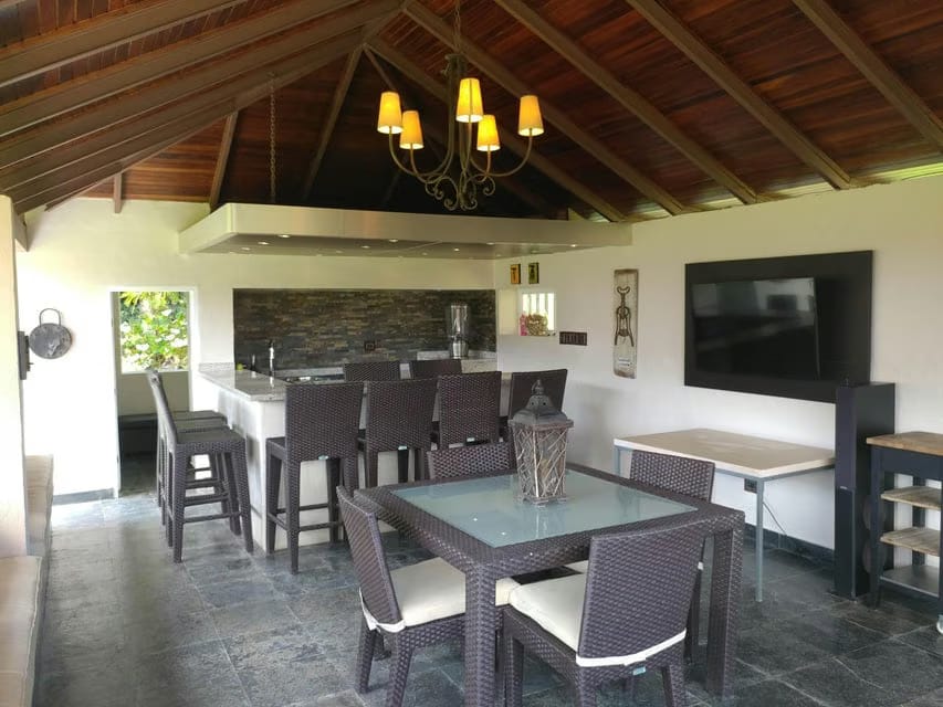 Casa (Multipes Niveles) en Venta en Lomas de Prados del Este, Distrito Metropolitano - 28
