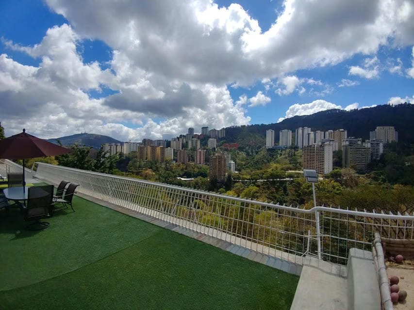 Casa (Multipes Niveles) en Venta en Lomas de Prados del Este, Distrito Metropolitano - 36