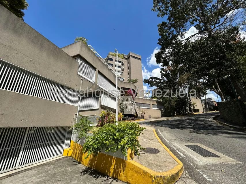 Apartamento (1 Nivel) en Alquiler en Colinas de Bello Monte, Distrito Metropolitano