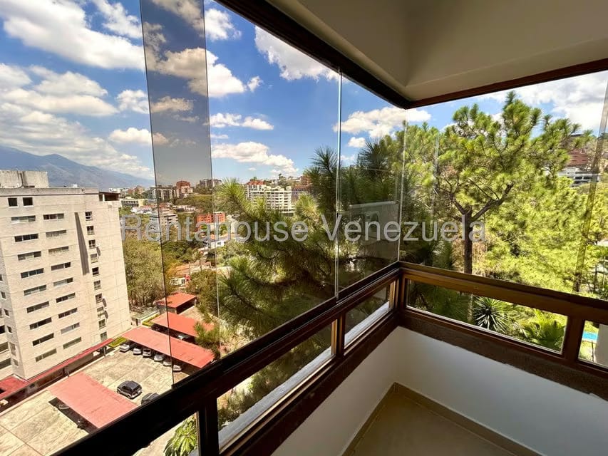 Apartamento (1 Nivel) en Alquiler en Colinas de Bello Monte, Distrito Metropolitano - 16