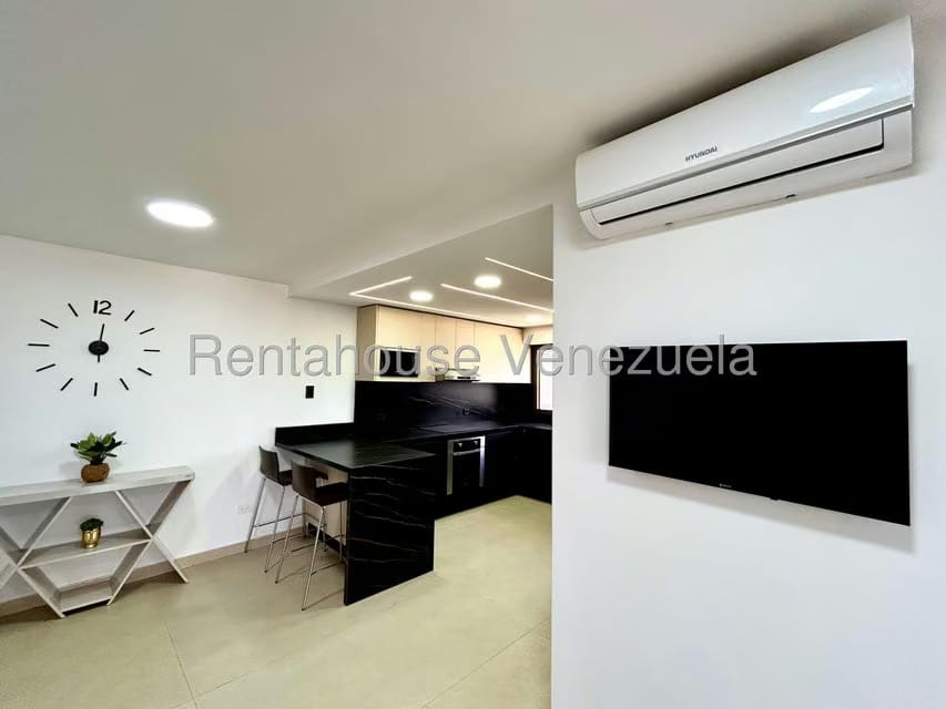 Apartamento (1 Nivel) en Alquiler en Colinas de Bello Monte, Distrito Metropolitano - 18