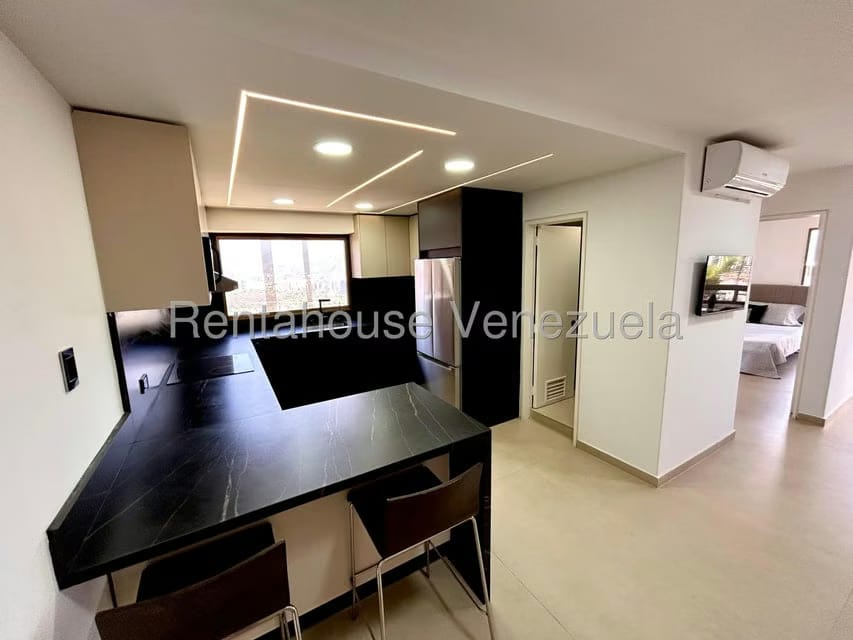 Apartamento (1 Nivel) en Alquiler en Colinas de Bello Monte, Distrito Metropolitano - 4