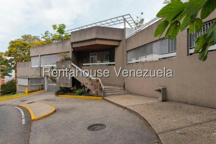 Apartamento (1 Nivel) en Alquiler en Colinas de Bello Monte, Distrito Metropolitano - 32