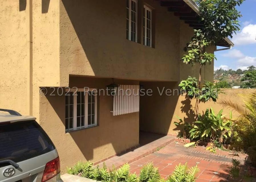 Casa (Multipes Niveles) en Venta en La Lagunita Country Club, Distrito Metropolitano - 2