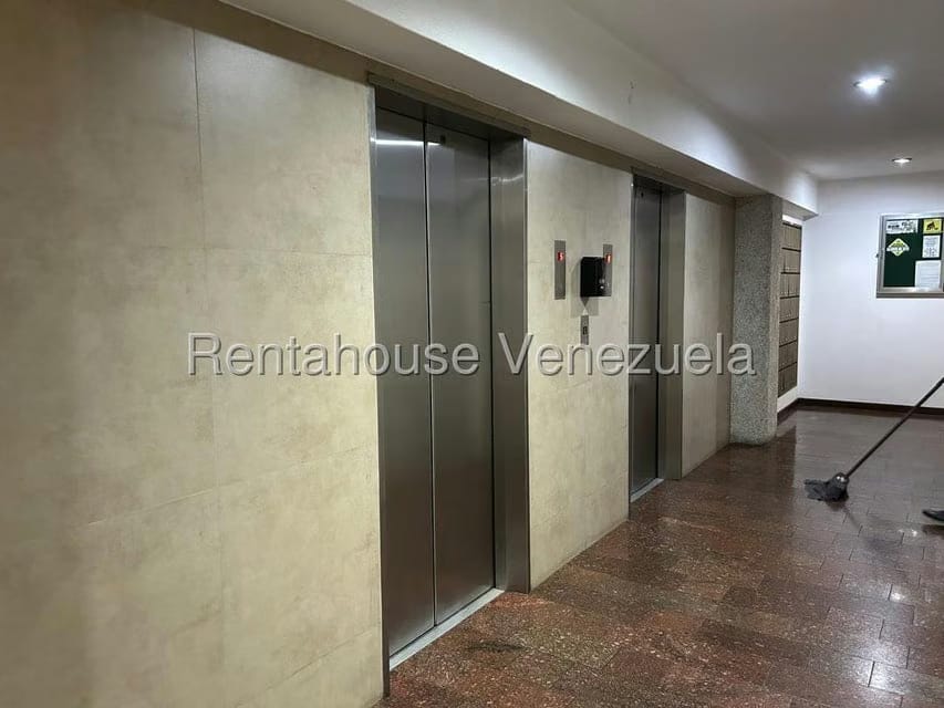 Apartamento (1 Nivel) en Venta en Colinas de La California, Distrito Metropolitano - 6