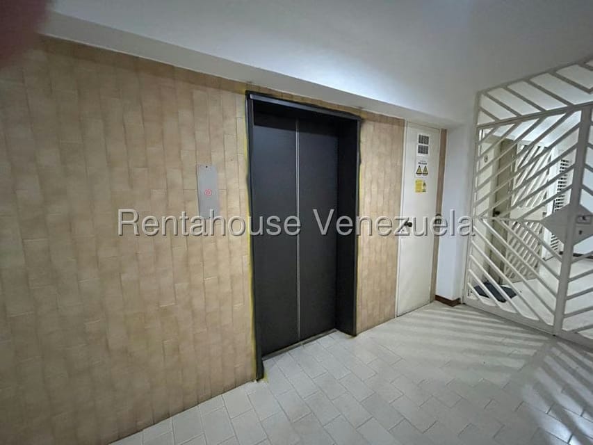 Apartamento (1 Nivel) en Venta en Colinas de La California, Distrito Metropolitano - 9