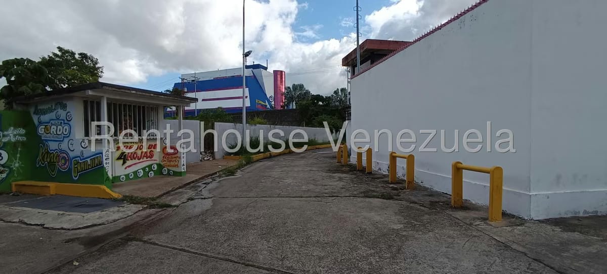 Comercial (Local Comercial) en Venta en Maturin, Monagas - 9
