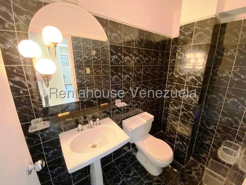 Apartamento (1 Nivel) en Venta en Los Naranjos del Cafetal, Distrito Metropolitano - 23