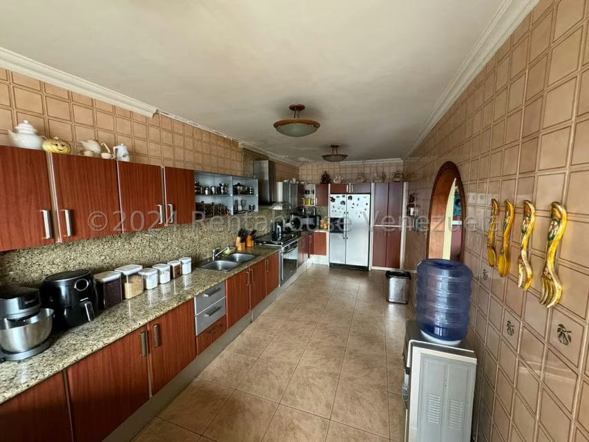 Casa (Multipes Niveles) en Venta en Colinas de Santa Monica, Distrito Metropolitano - 12