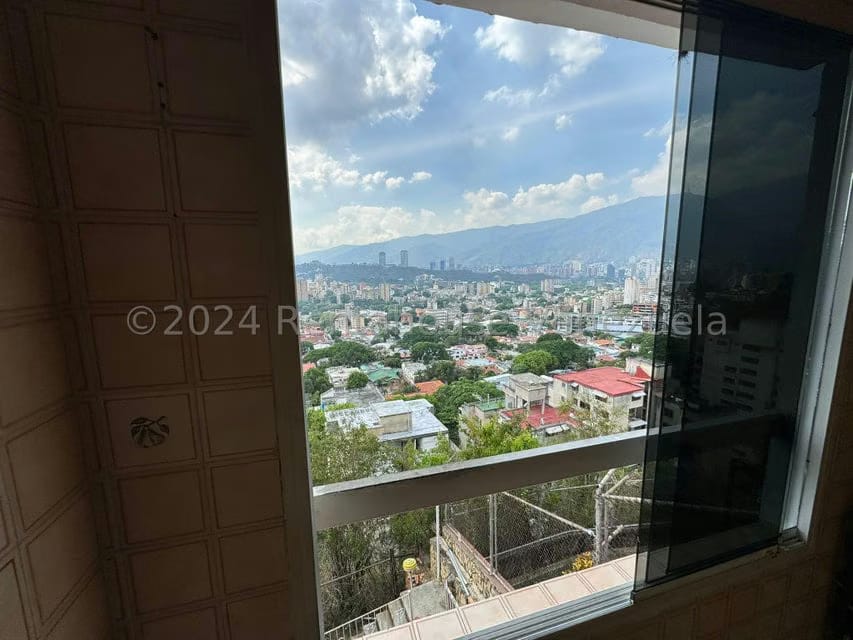 Casa (Multipes Niveles) en Venta en Colinas de Santa Monica, Distrito Metropolitano - 13