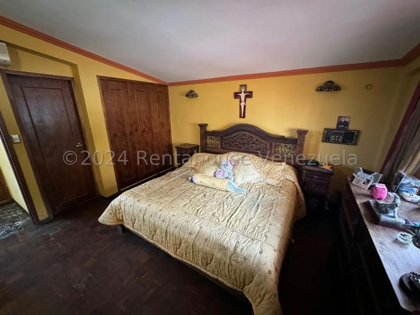 Casa (Multipes Niveles) en Venta en Colinas de Santa Monica, Distrito Metropolitano - 14