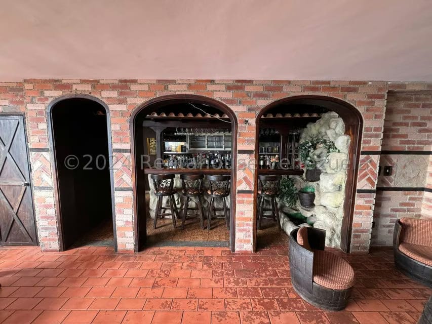 Casa (Multipes Niveles) en Venta en Colinas de Santa Monica, Distrito Metropolitano - 31