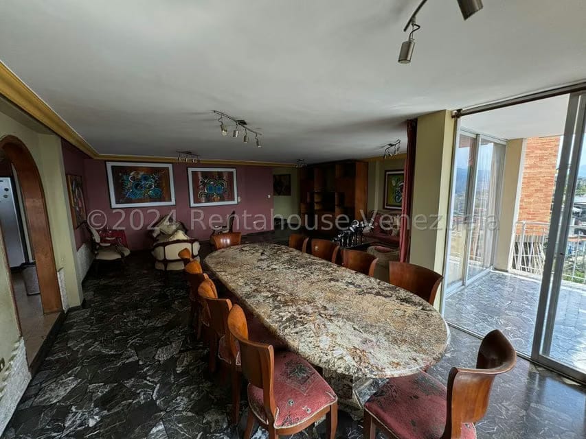 Casa (Multipes Niveles) en Venta en Colinas de Santa Monica, Distrito Metropolitano - 8