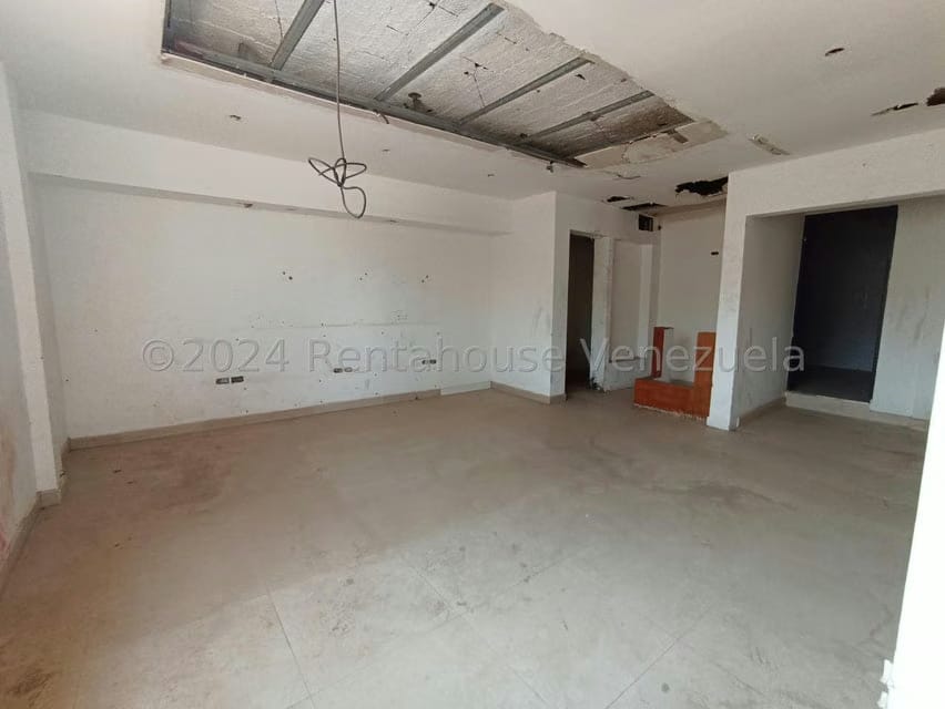 Comercial (Local Comercial) en Alquiler en Calle 72, Zulia - 33