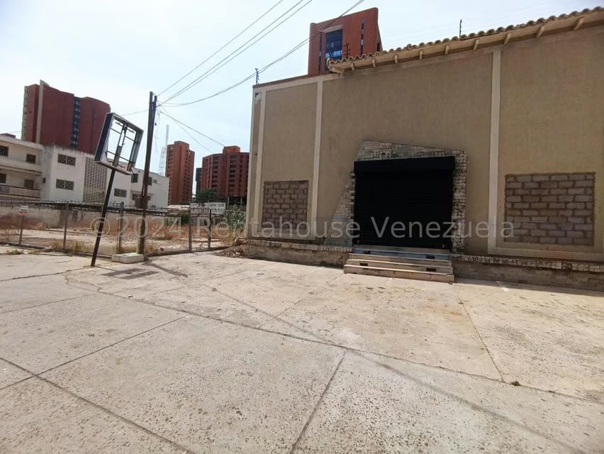 Comercial (Local Comercial) en Alquiler en Calle 72, Zulia - 5