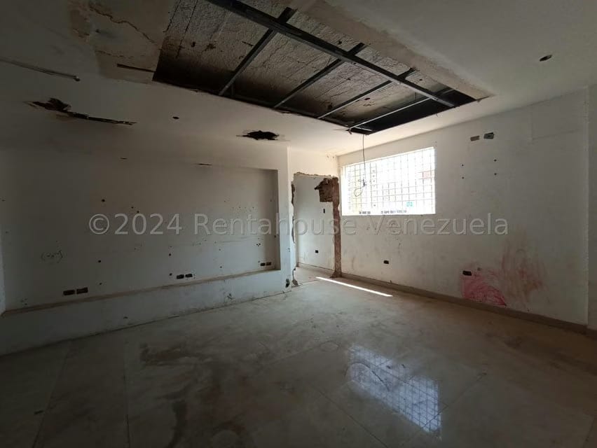 Comercial (Local Comercial) en Alquiler en Calle 72, Zulia - 48
